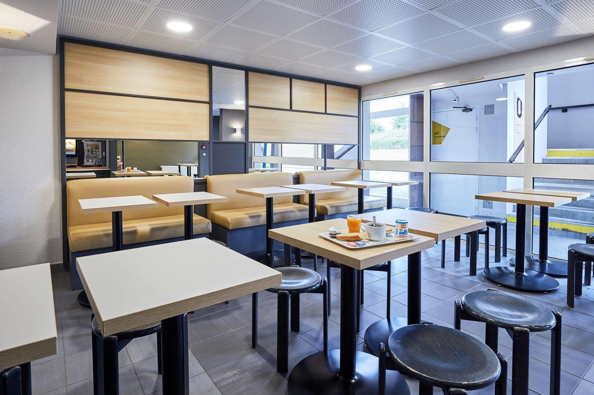 B&B Hotel Cherbourg Hotel Cherbourg-en-Cotentin